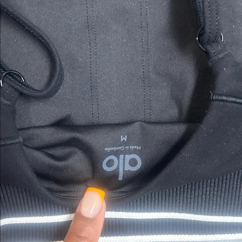 ALO Yoga sleek black